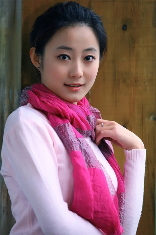 详解美女的八字组合-易德轩吉祥网