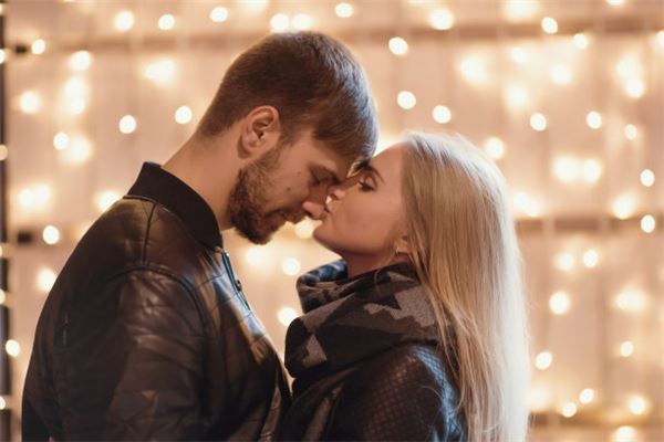 由八字中的夫妻宫看婚姻！