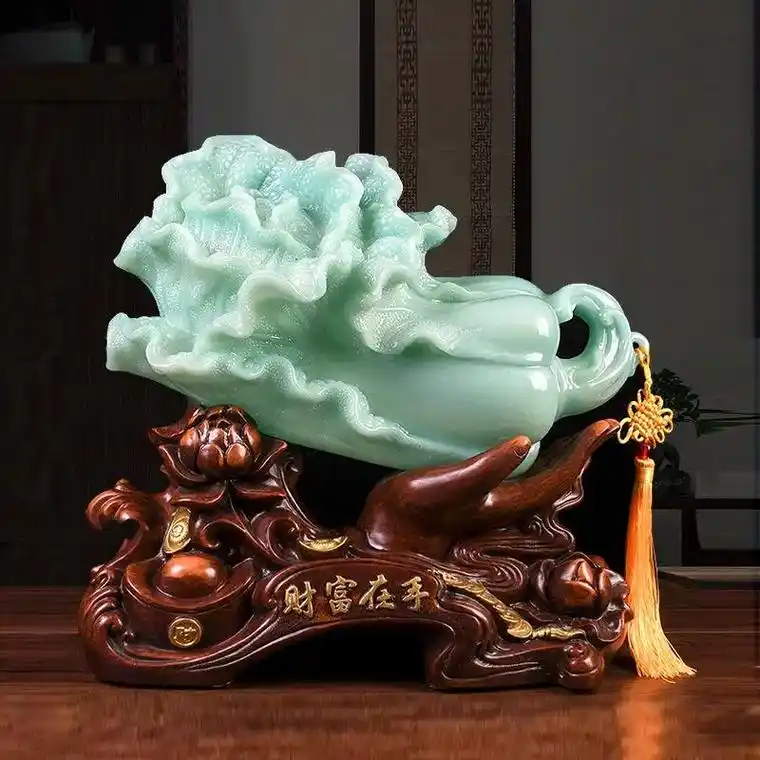 茶台与办公室的风水密不可分，茶台上的摆件甚至可以影响到我们的事业运和财运的提升。
